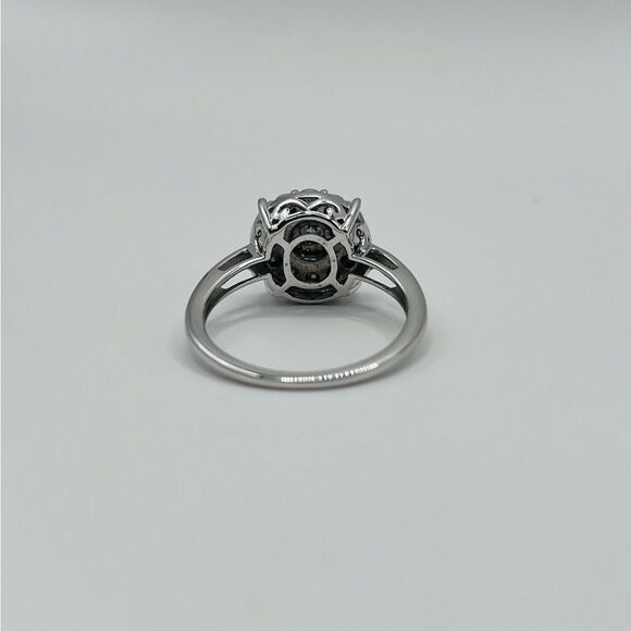 0.25 CT Round Designer Natural Diamond Ring - Picture 7 of 9